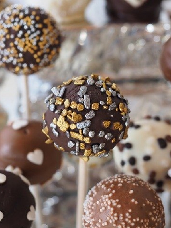 לבשל בכלים מקצועיים